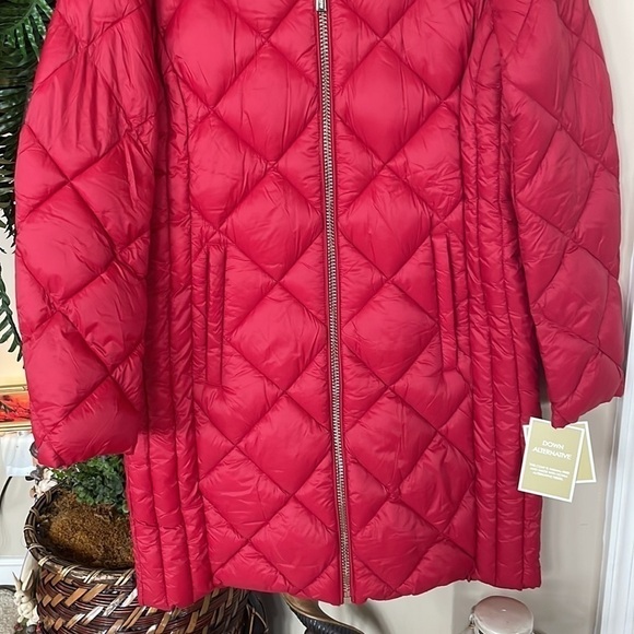 Brand New Michael Kors Zippered Down Alternative Packable Red Jacket Hooded Coat - Picture 6 of 16